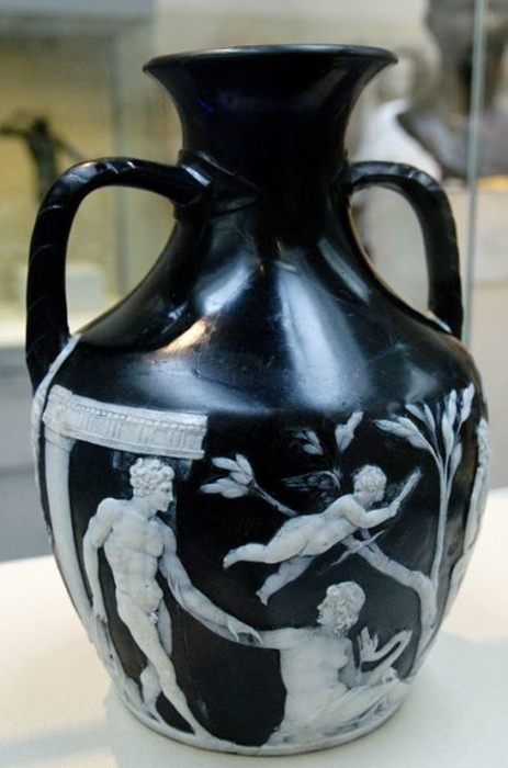 Портлендская ваза - античная реликвия.