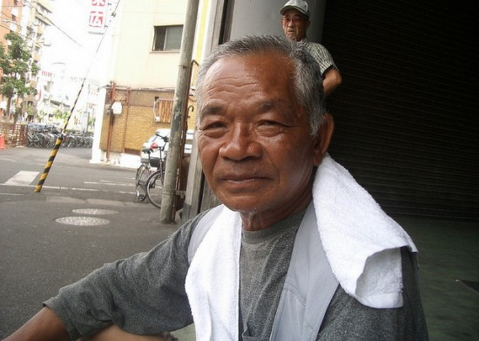 На японском острове Окинава средняя продолжительность жизни мужчин  - 78 лет