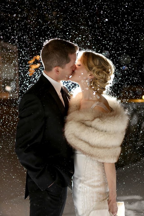 Свадебные фотографии под дождем и снегом. Фотография The Camera Chick