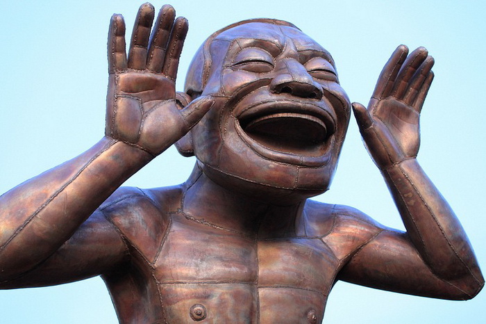 A-maze-ing Laughter - необычные бронзовые скульптуры