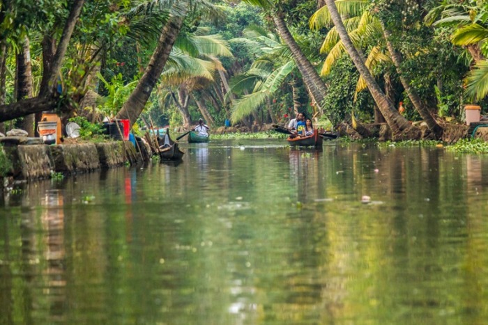 Водные путешествия: плавучие дома в штате Керала (Индия)