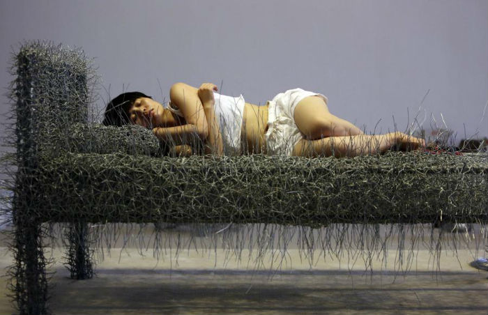 36 days («36 дней») - откровенный проект художницы из Пекина