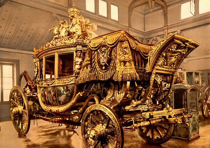 Карета короля Франции Карла Х. Версальские конюшни. | Фото: fiveminutehistory.com.