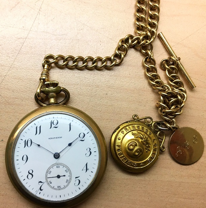 Часы Waltham, когда-то принадлежавшие ветерану Первой мировой войны. | Фото: fiveminutehistory.com.
