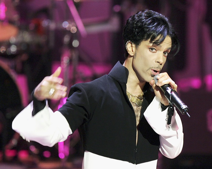 Принс (Prince) - американский музыкант, певец, выдающийся гитарист. | Фото: whio.com.