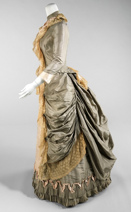 Шелковое платье. США, 1880 год. | Фото: fiveminutehistory.com.