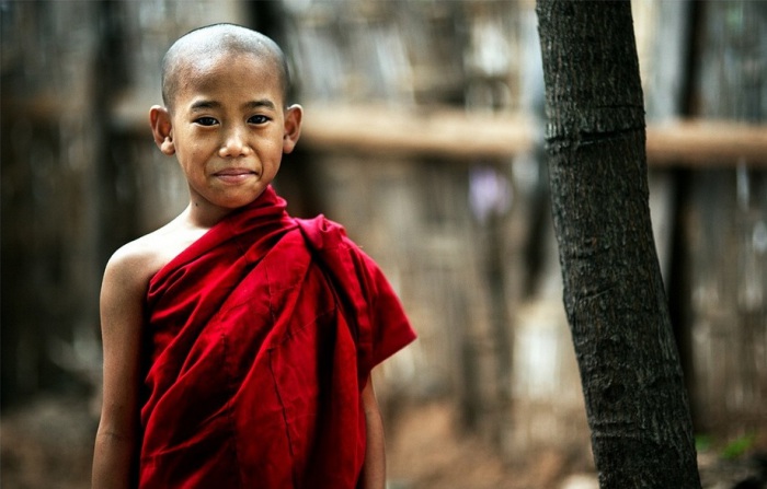 Азиатский мальчик. Фото Alessandro Bergamini. Азиатский мальчик. Фото Alessandro Bergamini.
