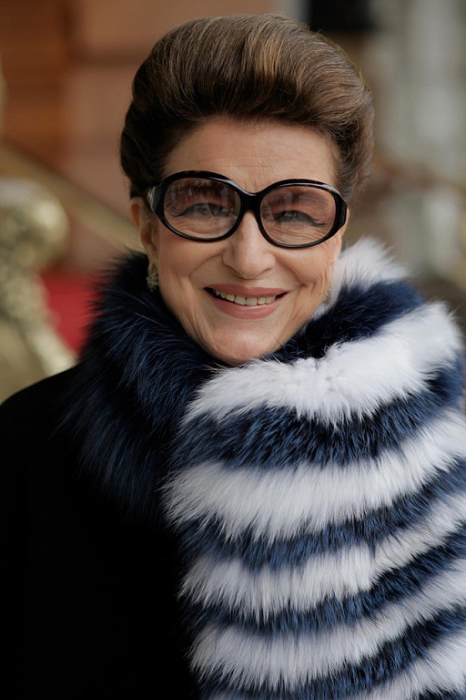 Элегантная Костанца, 73 года. Элегантная Костанца, 73 года.