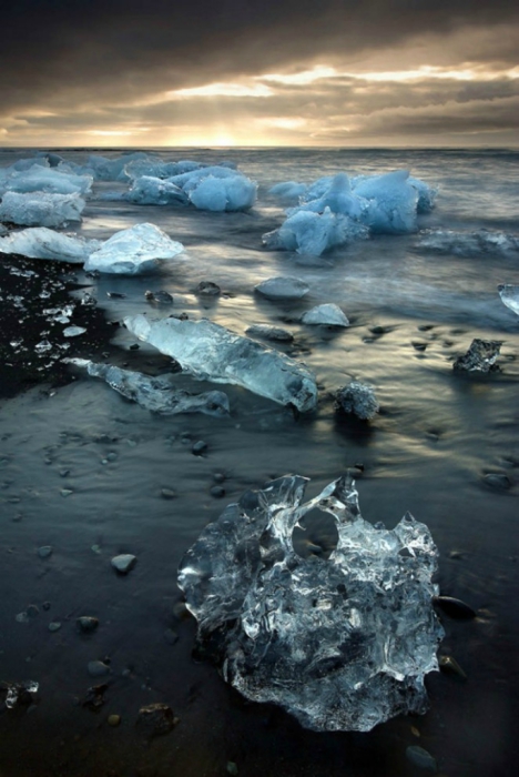 Ледниковая лагуна Йокульсарлон, Исландия. Автор фото: James Appleton.