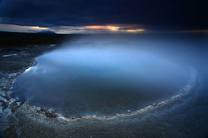 Гейсир — самый первый гейзер «Золотого кольца Исландии», расположенный в долине Хаукадалур. Автор фото: James Appleton.