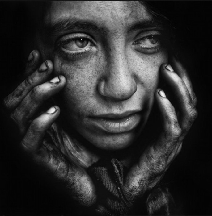 Надежда и вера.  Автор работ: фотограф Ли Джеффрис (Lee Jeffries).