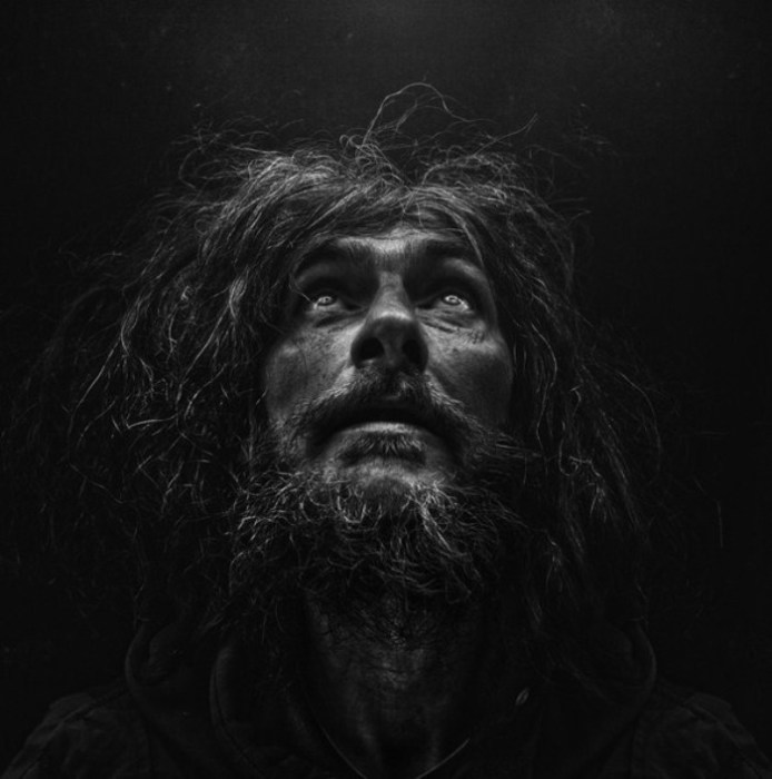 Взгляд в небо. Автор работ: фотограф Ли Джеффрис (Lee Jeffries).