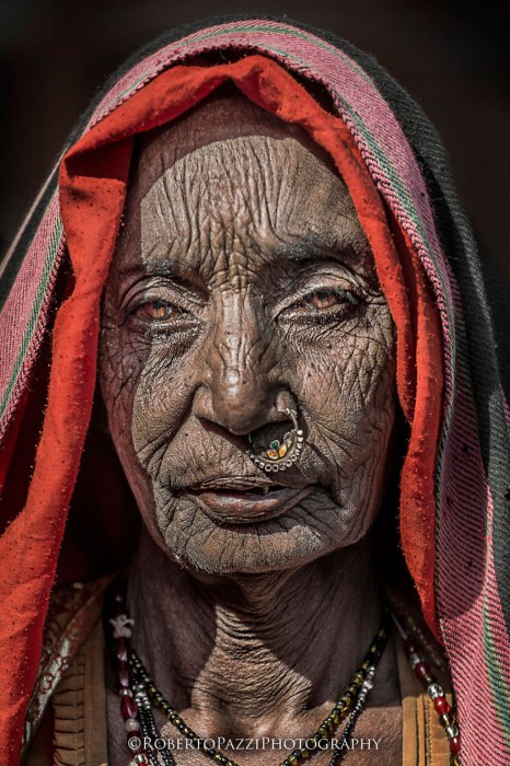 Выразительные портреты бедняков Индии. Автор фото: Roberto Pazzi.