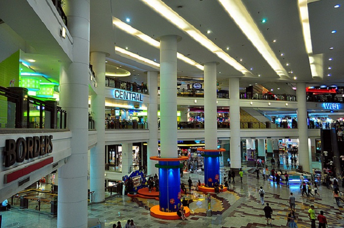 Малайзия. Куала-Лумпур. Торгово-развлекательный комплекс с парком развлечений.