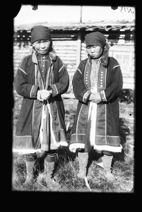 Жасырын камера ағаштан жасалған әжетхана сағаты