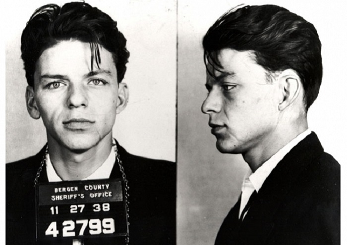 23-летний Фрэнк в 1938 году был арестован за измену.