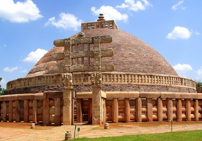 Один из выдающихся историко-культурных памятников страны.