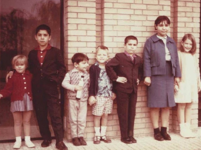 Дети одной из иранских семей.