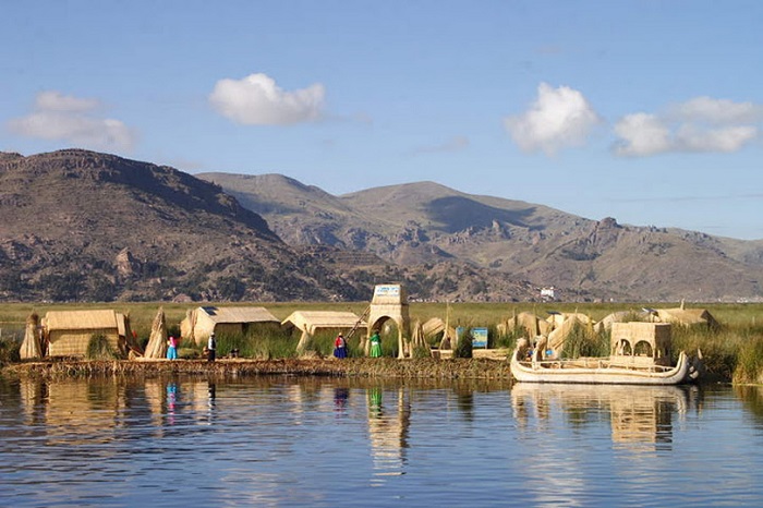 Самое большое по запасам пресной воды озеро в Южной Америке. Самое большое по запасам пресной воды озеро в Южной Америке.