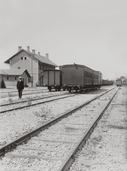 Железная дорога функционировала около двадцати лет, после чего была разрушена в ходе Первой мировой войны.<br>