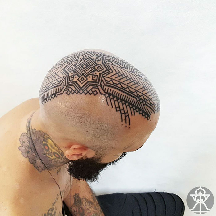 Геометрические тату Брайан Гомеша по мотивам рисунков на телах племенные народов Амазонки