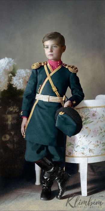 Последний наследник империи, пятый ребенок и единственный сын императора Николая II и Александры Федоровны.