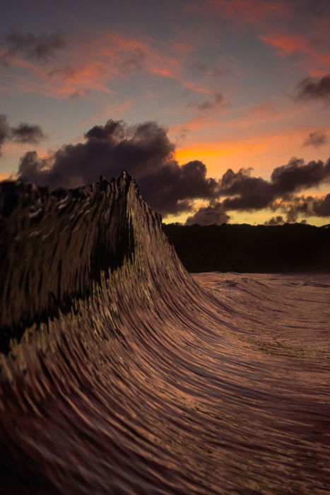 Фотографии Мэтта Берджесса раскрывают захватывающую красоту и удивительное разнообразие океанических волн.