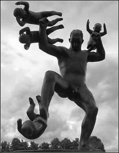 Памятник мужчине с детьми