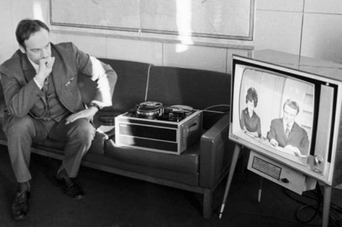 Знаменитый ведущий программы *Время*, 1973 | Фото: sputnik.by