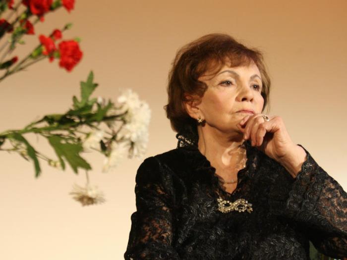 Римма Казакова о «ничтожности предмета любви»: почему знаменитая поэтесса осталась одинокой