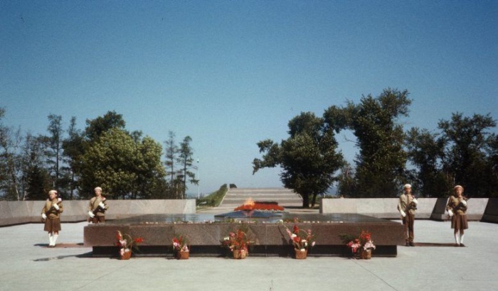 Иркутский мемориальный комплекс Вечный огонь. Иркутский мемориальный комплекс Вечный огонь.