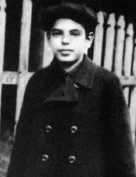  Единственная сохранившаяся детская фотография Аркадия Райкина. Рыбинск, 1920 год.