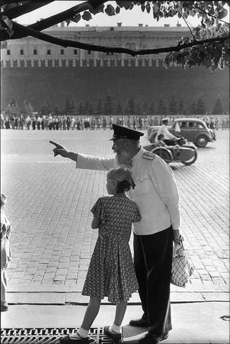 Утро на Красной площади. СССР, Москва, 1954 год.
