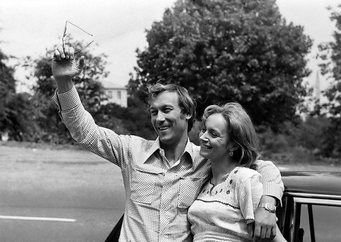 Олег Янковский и Ирина Купченко на съемках художественного фильма Поворот в августе 1978 года. 