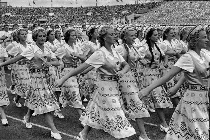 Июльский спортивный фестиваль на стадионе «Динамо». СССР, Москва, 1954 год.