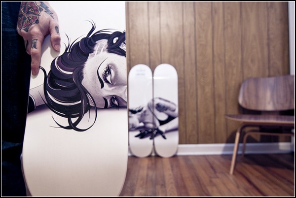«Взрослая» живопись на скейтбордах от Тайсона МакАду (Tyson McAdoo)