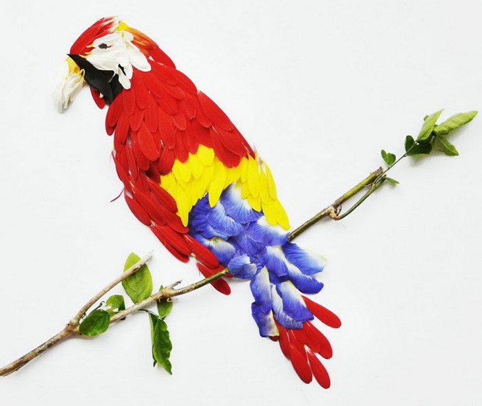 Птицы от Хун И (Hong Yi), сделанные из цветочных лепестков