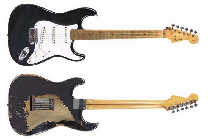 Уникальная гитара Blackie Stratocaster.