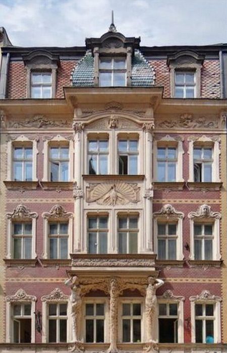 Здание на ул. Смилшу, 2 построенное по проекту Константина Пекшенса, 1902 год.