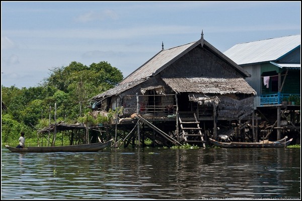 Неплавающий камбоджийский дом