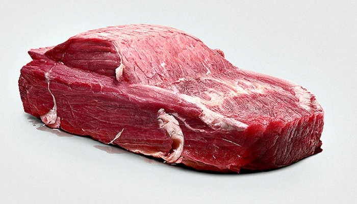 Железный конь пошел на мясо: серия фотографий на кулинарную тематику