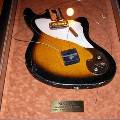 Разбитую гитару из клипа Nirvana выставили на eBay