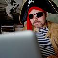 Запрет на пиратские книги и музыку вступит в силу в мае 2015 года
