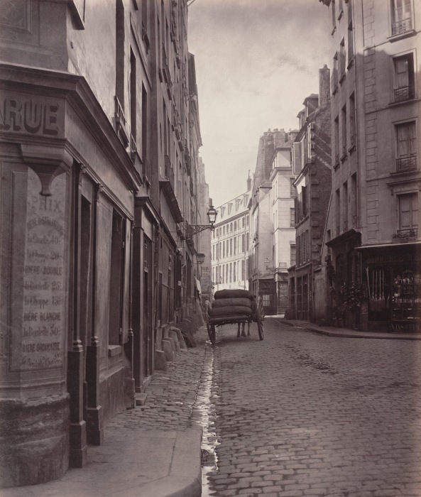 Улица Rue de la Bucherie в 5-м округе Парижа, 1866–68 гг. Автор фото: Charles Marville.