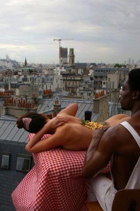 Эдди Мерфи завтракает в Париже, 1985 год.