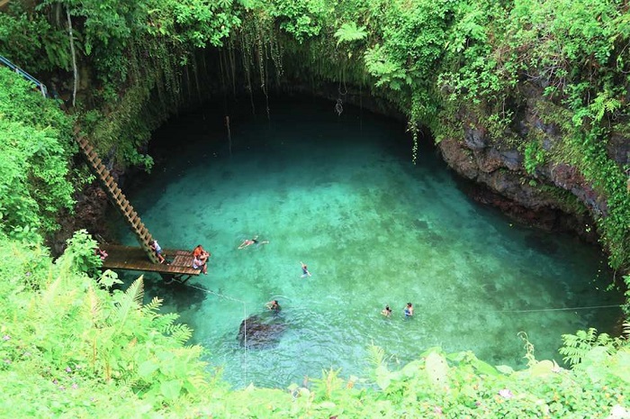 Одной из главных природных достопримечательностей острова Уполу государства Самоа.
