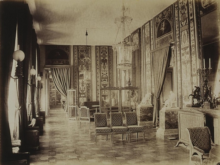 Один из самых впечатляющих интерьеров Строгановского дворца. Фото 1913 года.