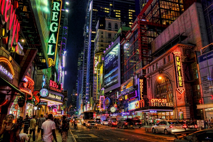 Самая длинная улица Нью-Йорка, протянувшаяся через весь Манхэттен, Бронкс и далее на север через небольшие городки до столицы штата Нью-Йорк г. Олбани.