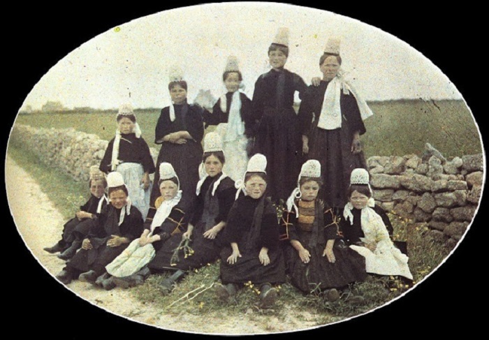 Группа Бретонцев в национальных костюмах, фотограф Адриен, 1918 год.