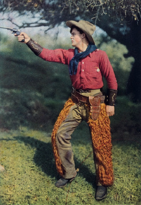 Парень в ковбойской одежде, Калифорния, 1920 год.